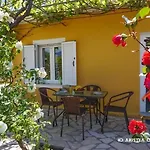 Adonino Residence-the House Of Pomegranates Vakantiehuis