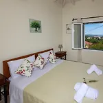 Adonino Residence-the House Of Pomegranates Feriehus