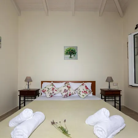 Adonino Residence-the House Of Pomegranates *