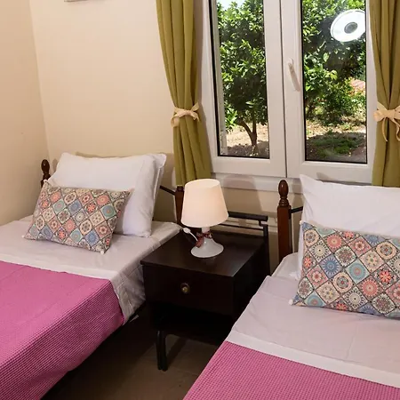 Adonino Residence-the House Of Pomegranates * Lakithra