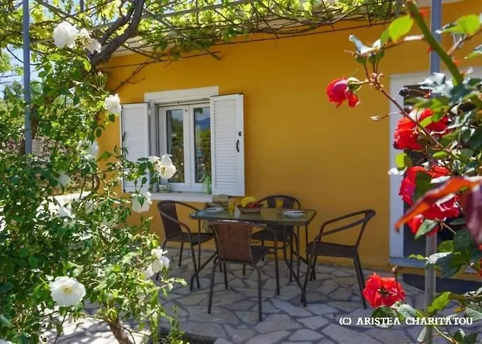 Adonino Residence-the House Of Pomegranates Дом отдыха