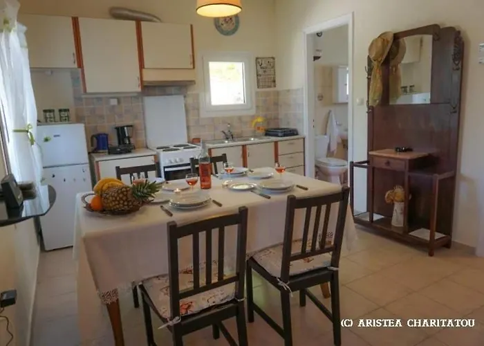 Дом отдыха Adonino Residence-the House Of Pomegranates Lakithra