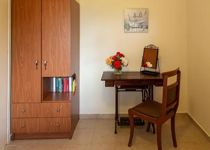Дом отдыха Adonino Residence-the House Of Pomegranates Lakithra