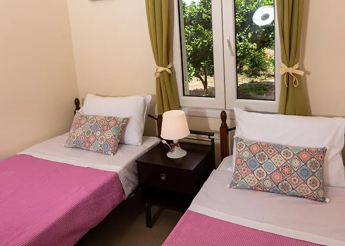 Adonino Residence-the House Of Pomegranates * Lakithra