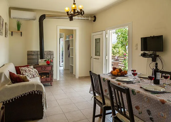 Adonino Residence-the House Of Pomegranates * Lakithra