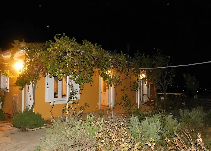 Adonino Residence-the House Of Pomegranates Дом отдыха