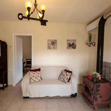 Adonino Residence-the House Of Pomegranates 別荘 Lakíthra